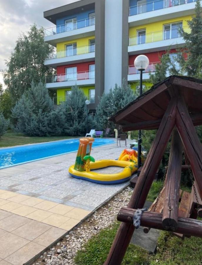 Tranzzit Airport Apartment II Otopeni Exterior foto